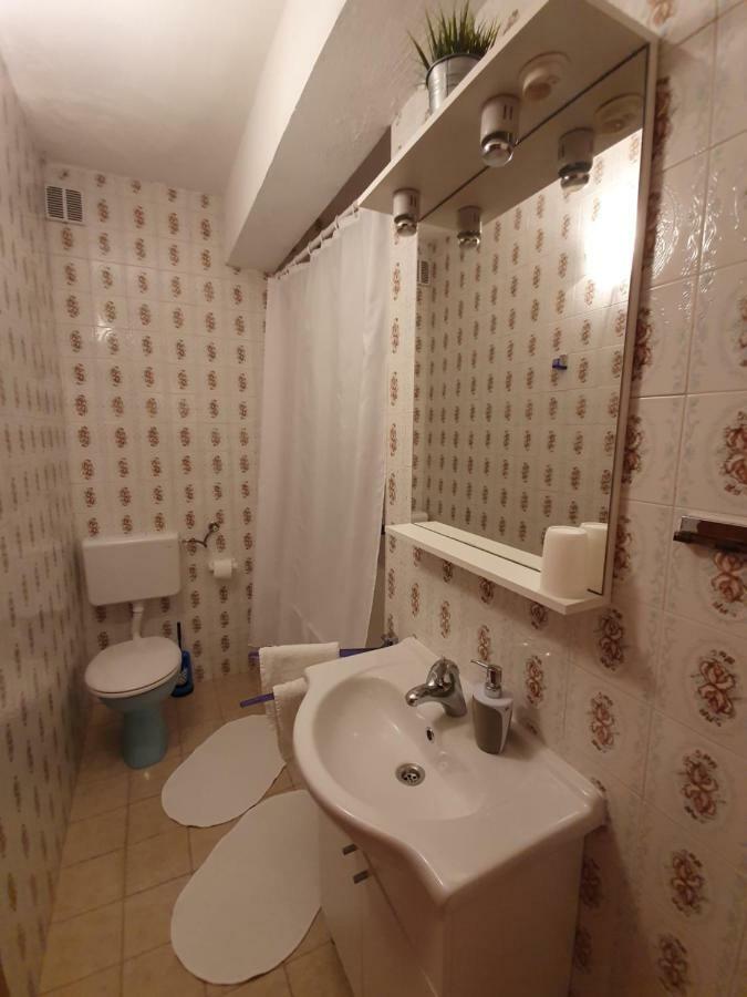 ברלה Apartmani Renata מראה חיצוני תמונה