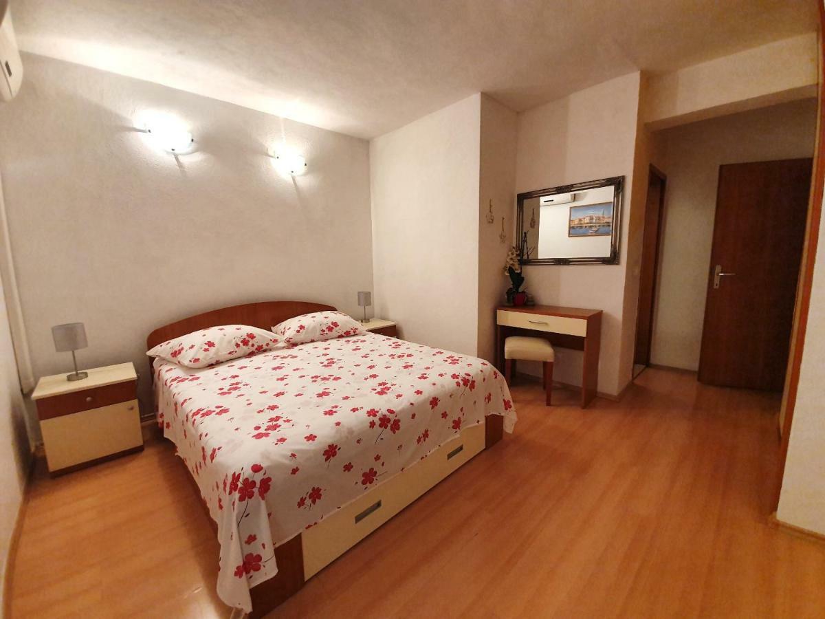 ברלה Apartmani Renata מראה חיצוני תמונה